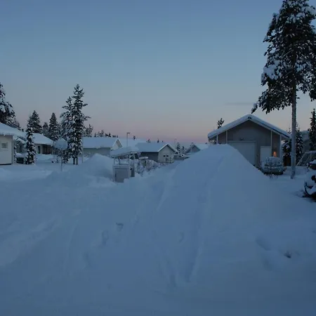 Romantic House With An Outdoor Jacuzzi Rovaniemi